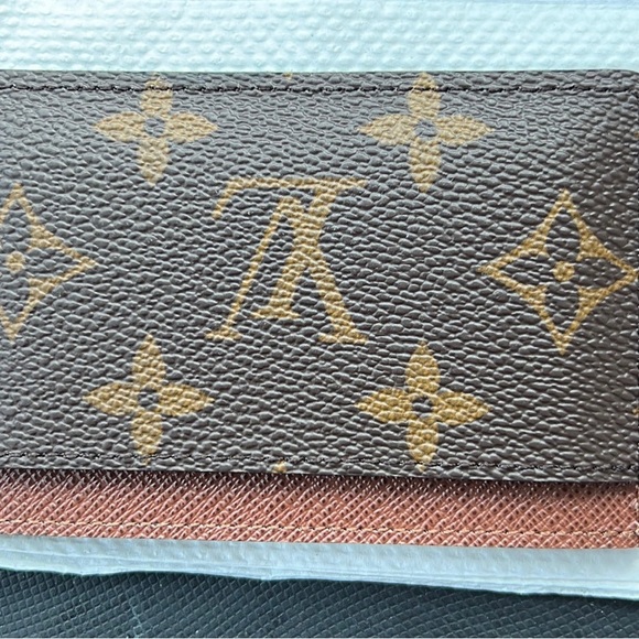 Louis V card holder